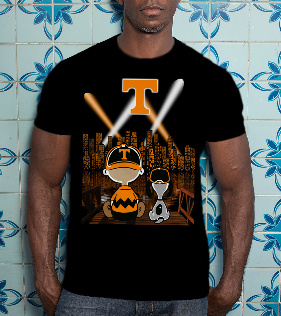 Tennessee Volunteers Snoopy And Charlie City Lights T-Shirt