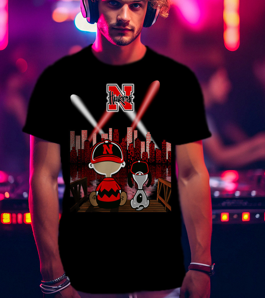 Nebraska Cornhuskers Huskers N City Skyline At Night With Peanuts Characters Charlie Brown And Snoopy T-Shirt