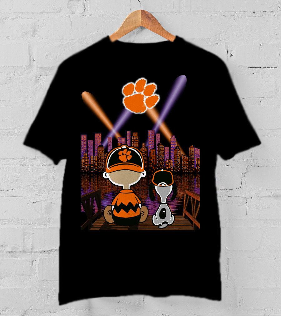 Clemson Tigers '83 Paw In Night City Skyline With Characters On Dock T-Shirt