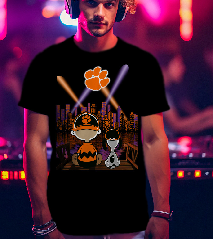 Clemson Tigers '83 Paw In Night City Skyline With Characters On Dock T-Shirt