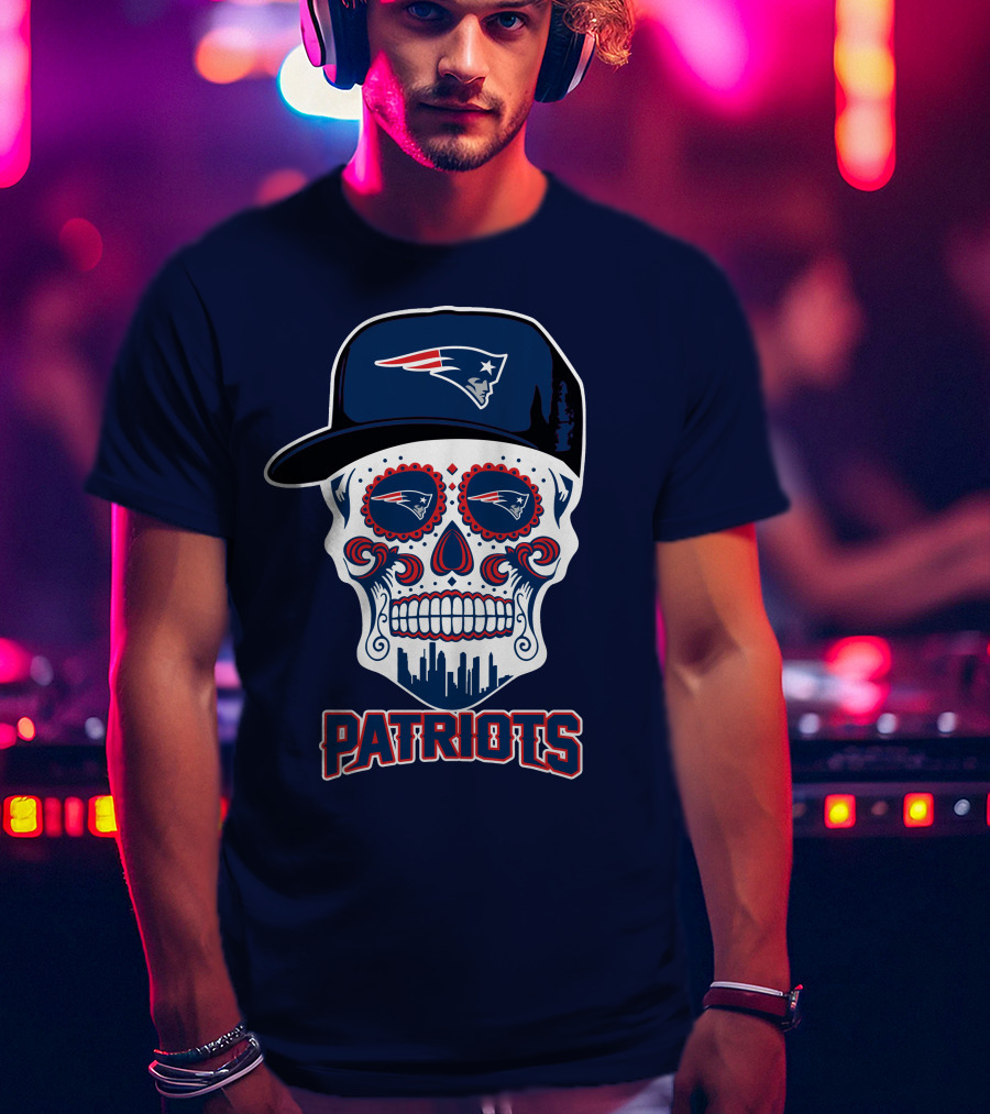 Patriots Skull Logo With Hat And City Skyline T-Shirt