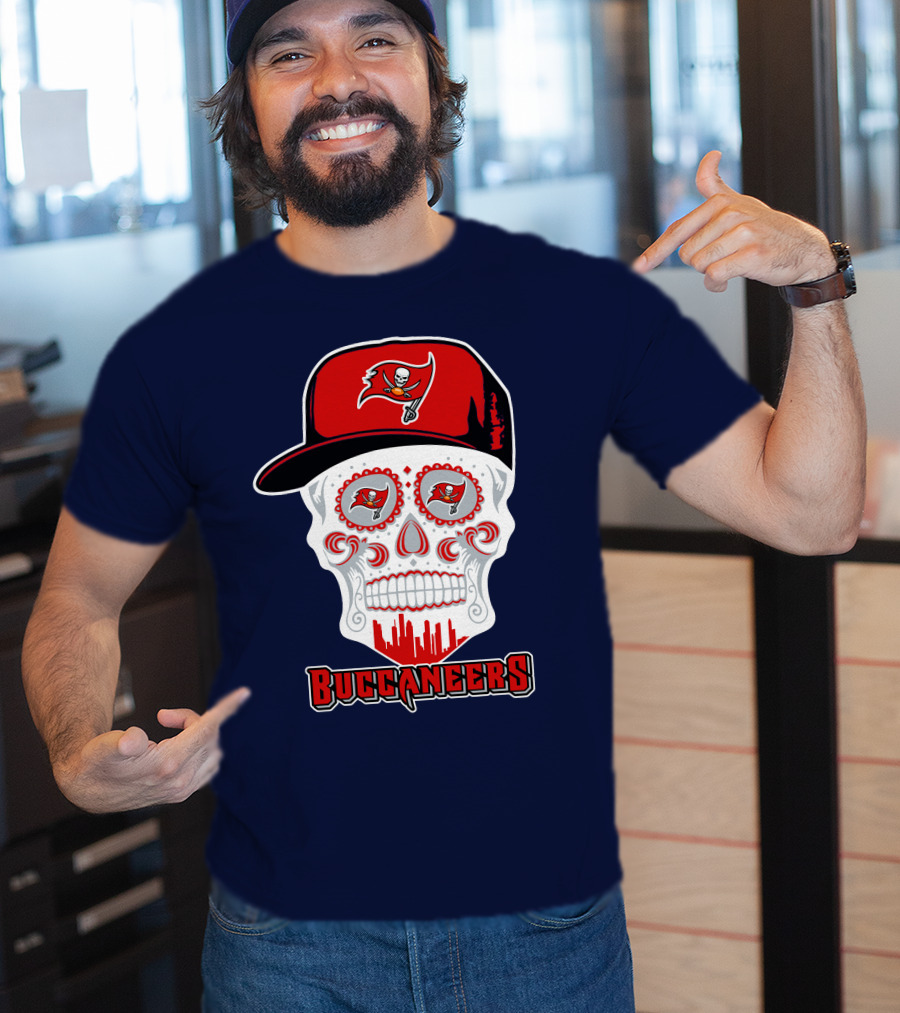 Buccaneers Skull With Hat T-Shirt