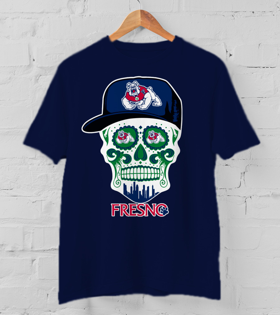 Fresno State Bulldogs Skull Artwork With Bulldog Hat And City Skyline T-Shirt