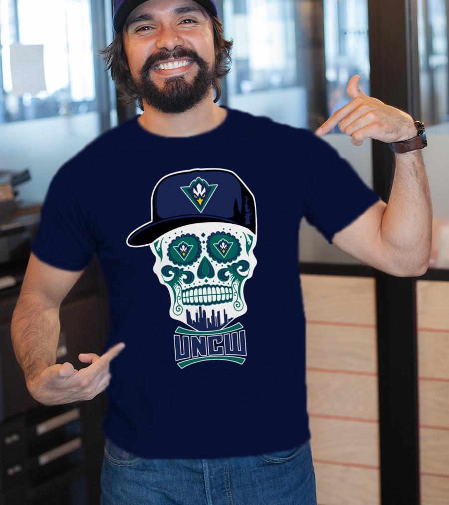 Uncw Seahawks Sugar Skull With Hat T-Shirt