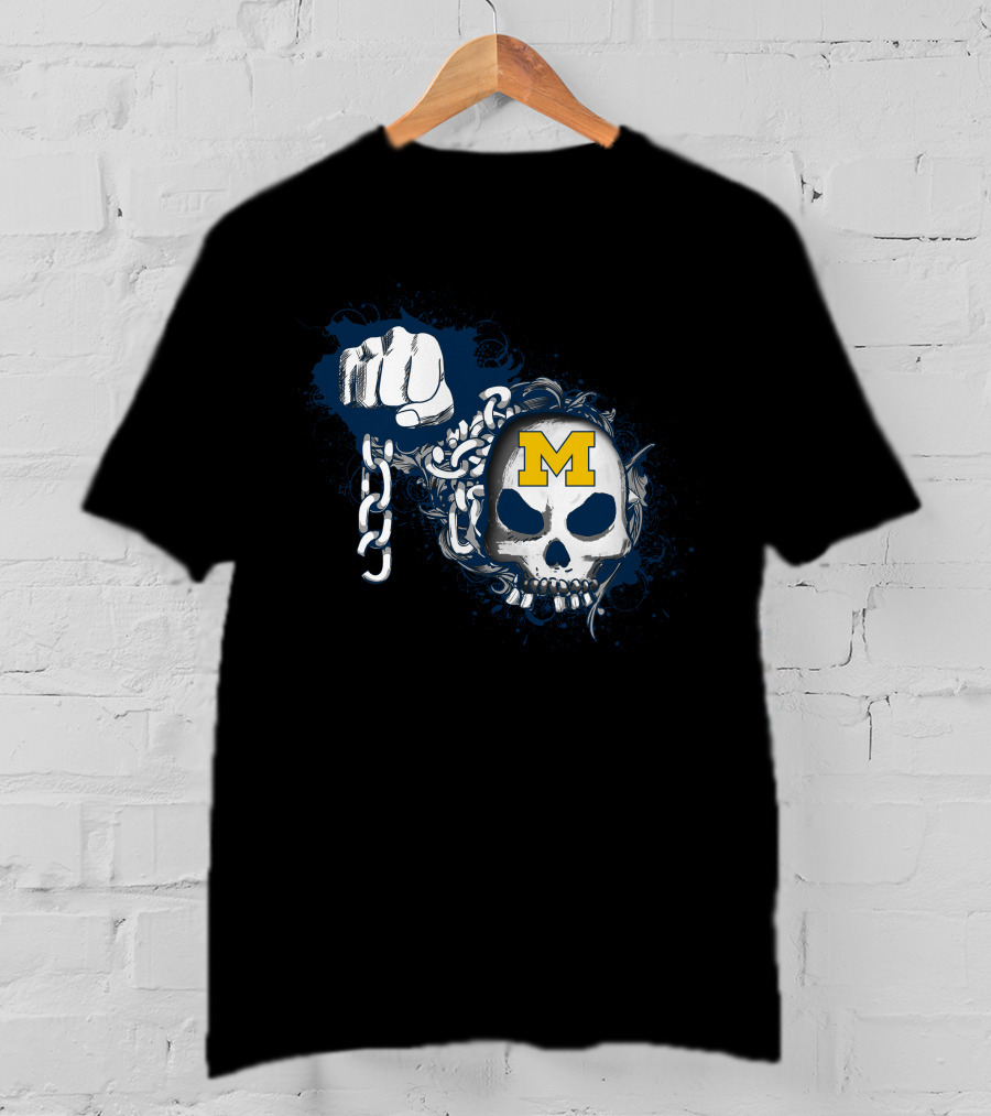 Michigan Wolverines Skull Logo With Chain And Fist T-Shirt