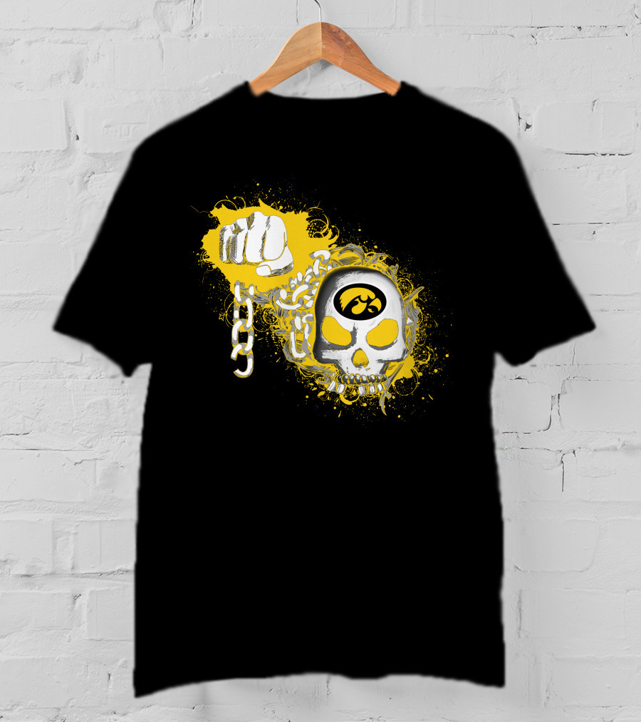 Iowa Hawkeyes Skull And Chain T-Shirt