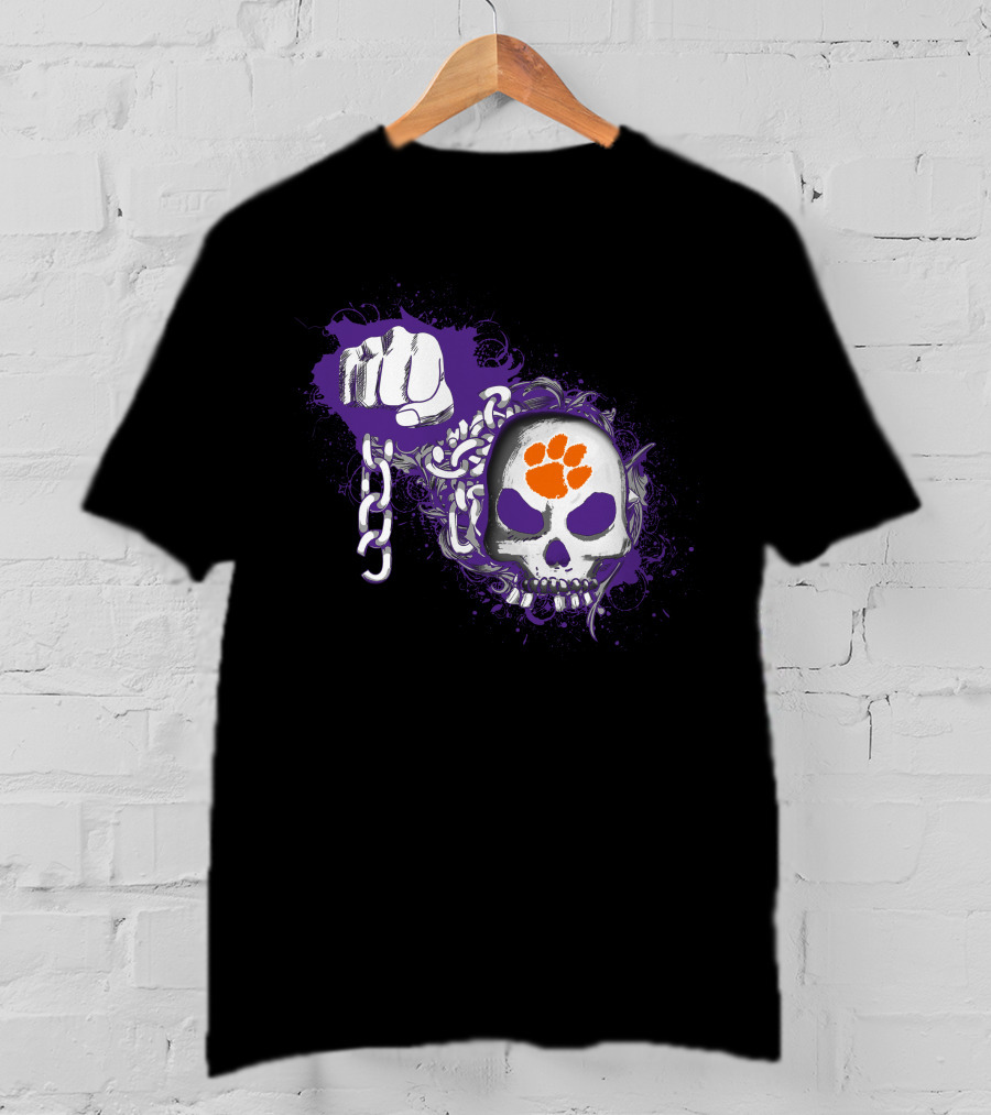 Clemson Tigers Skull And Chains With Paw Print T-Shirt
