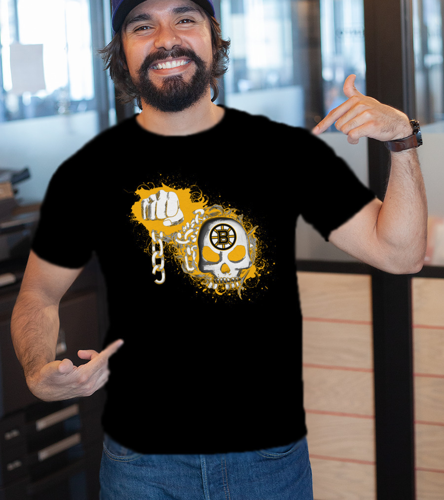 Boston Bruins Skull And Fist With Chains T-Shirt