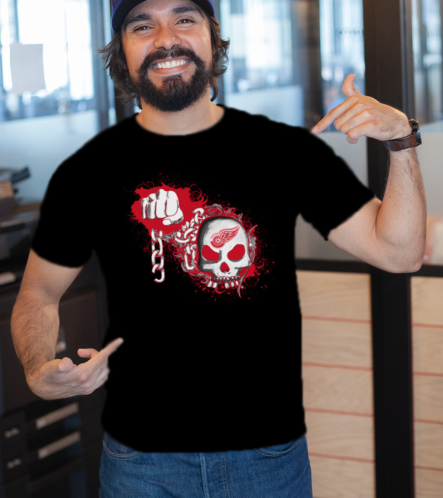 Detroit Red Wings Skull And Fist With Chains T-Shirt