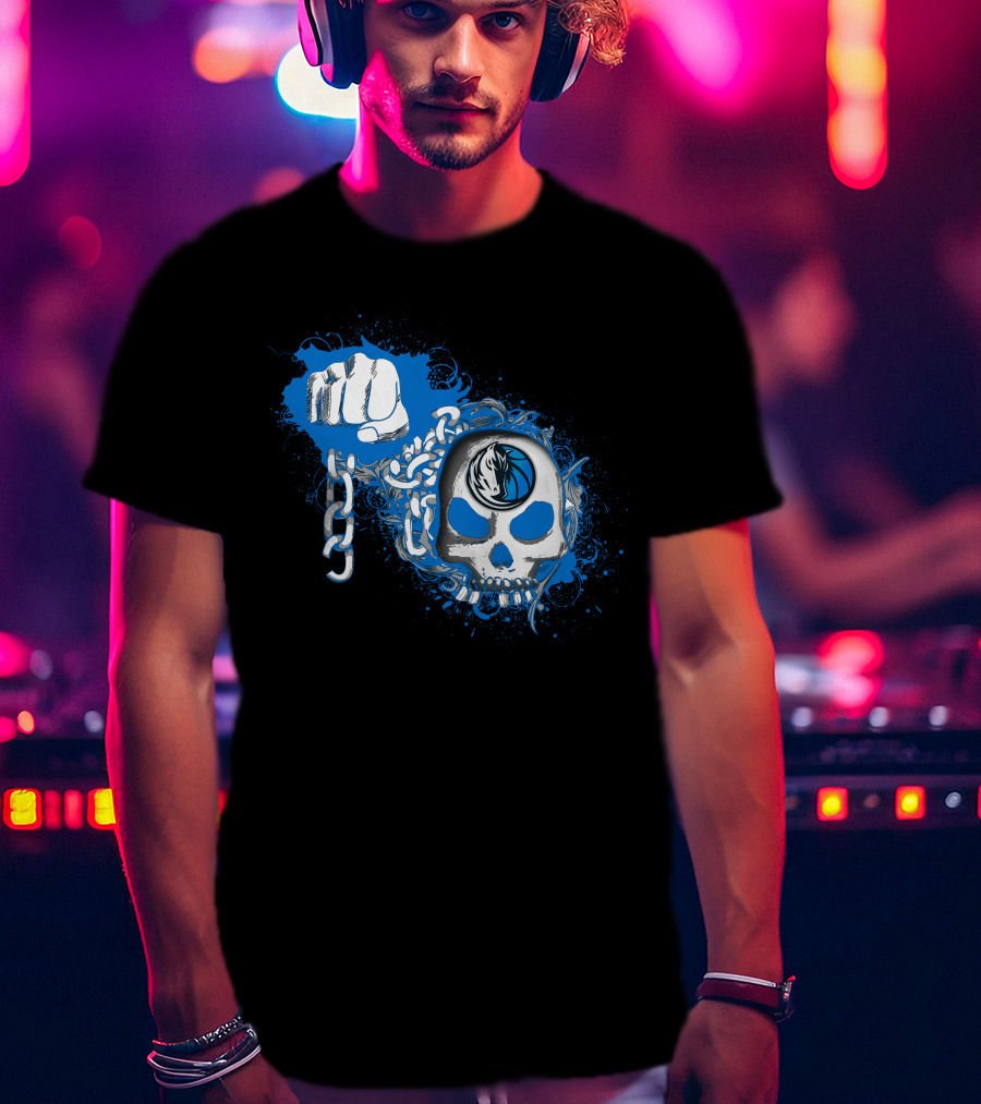 Dallas Mavericks Skull And Fist Chain T-Shirt
