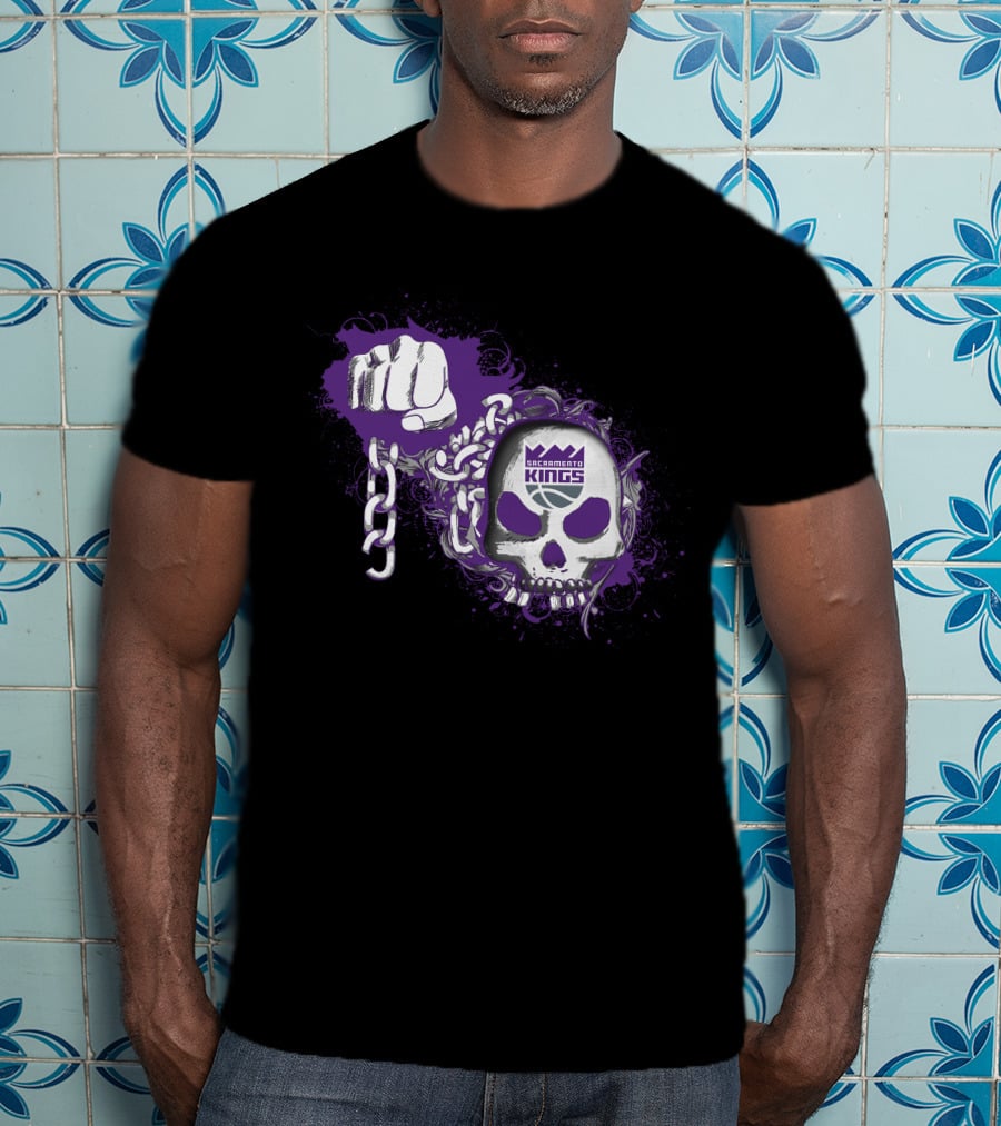 Sacramento Kings Skull Fist Chain T-Shirt