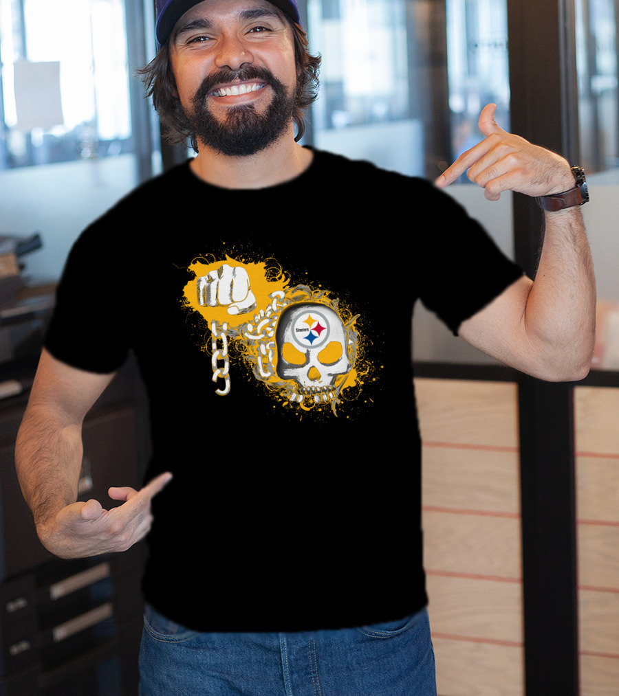 Pittsburgh Steelers Skull Fist Chain T-Shirt