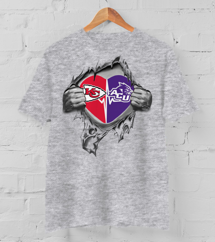 Chiefs Abilene Christian Wildcats Heart Split Chiefs Logo Acu Wildcats T-Shirt