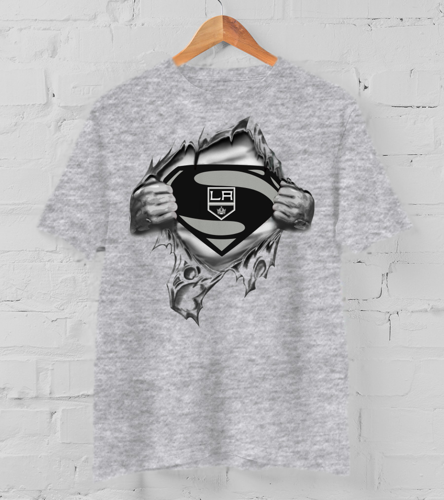 Los Angeles Kings La Superman Logo Pulled Open T-Shirt