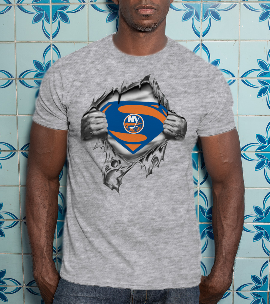 New York Islanders Superman Logo Tear Pullover T-Shirt
