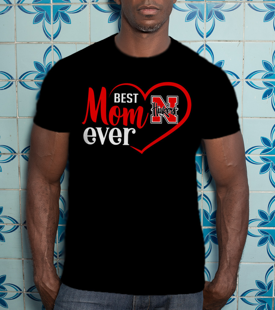 Nebraska Cornhuskers Best Mom Ever Heart T-Shirt