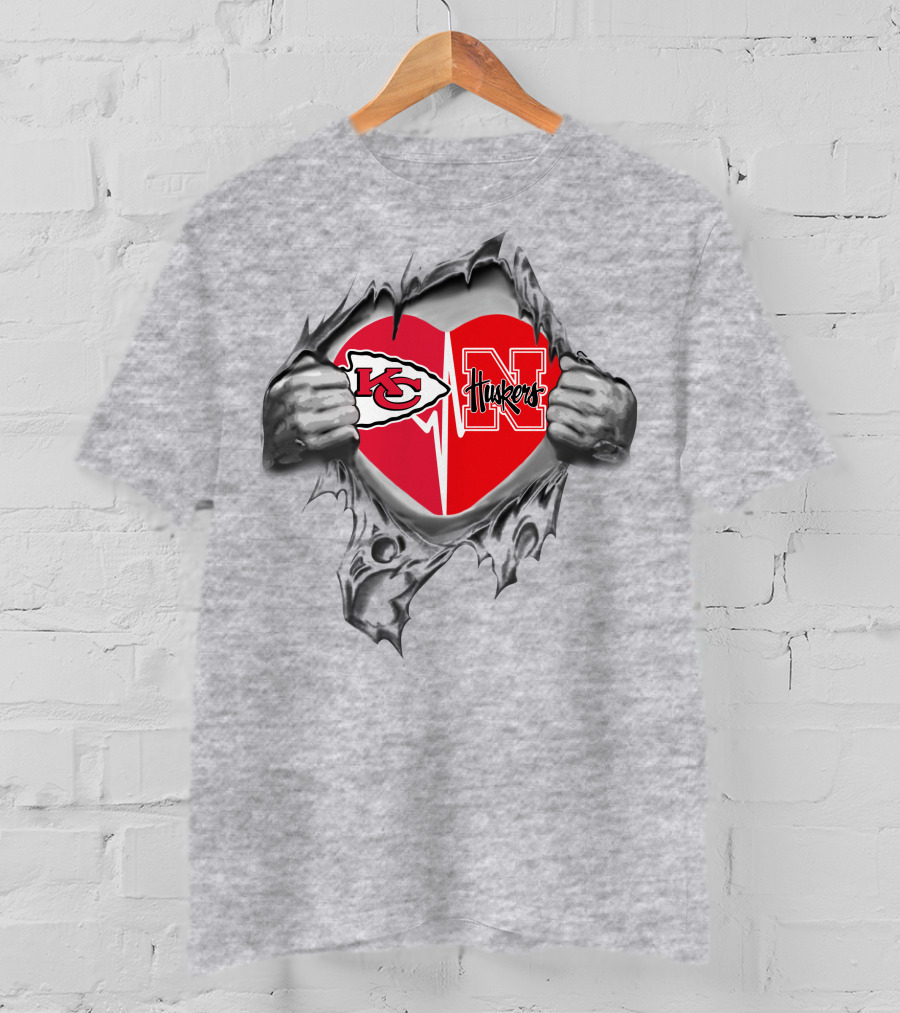 Chiefs And Nebraska Cornhuskers Heart T-Shirt