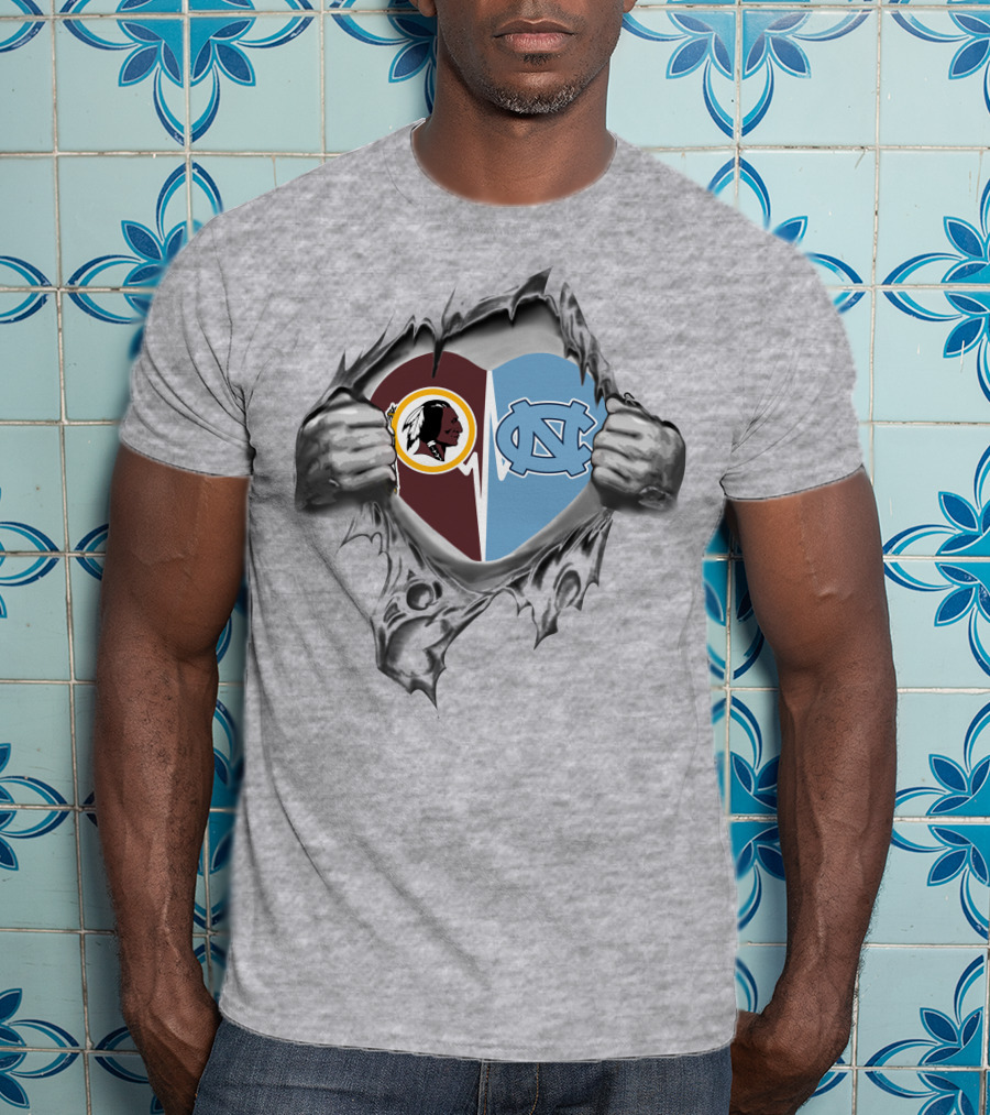 Redskins North Carolina Tar Heels Heart Split شعارين فريقين رعشتين Pltster معينة T-Shirt