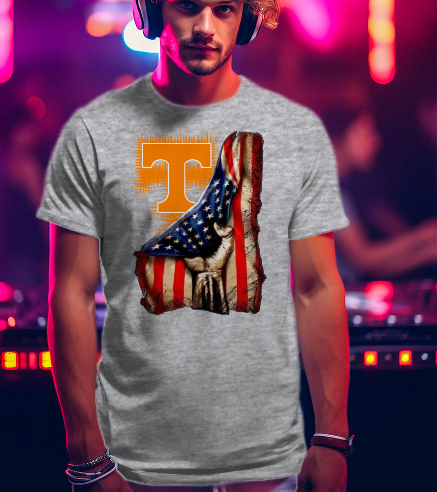 Tennessee Volunteers T Logo American Flag Fist T-Shirt