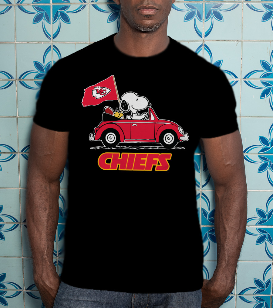 Chiefs Snoopy Driving With Kansas City Flag T-Shirt