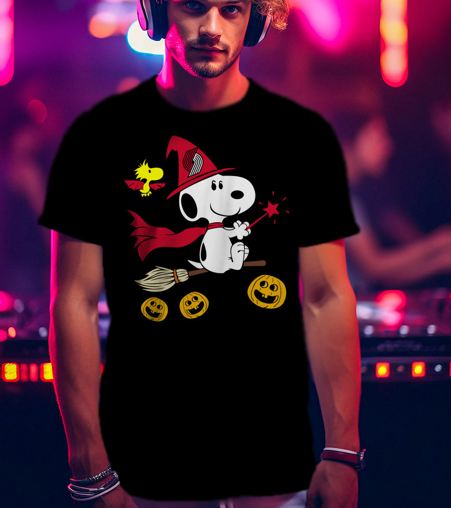 Portland Trail Blazers Happy Halloween Snoopy Witch Broom Woodstock Pumpkins T-Shirt