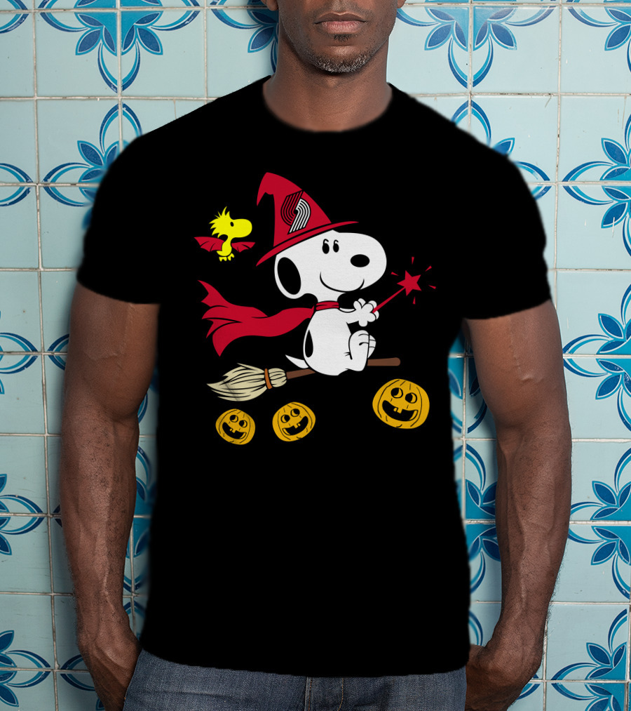 Portland Trail Blazers Happy Halloween Snoopy Witch Broom Woodstock Pumpkins T-Shirt