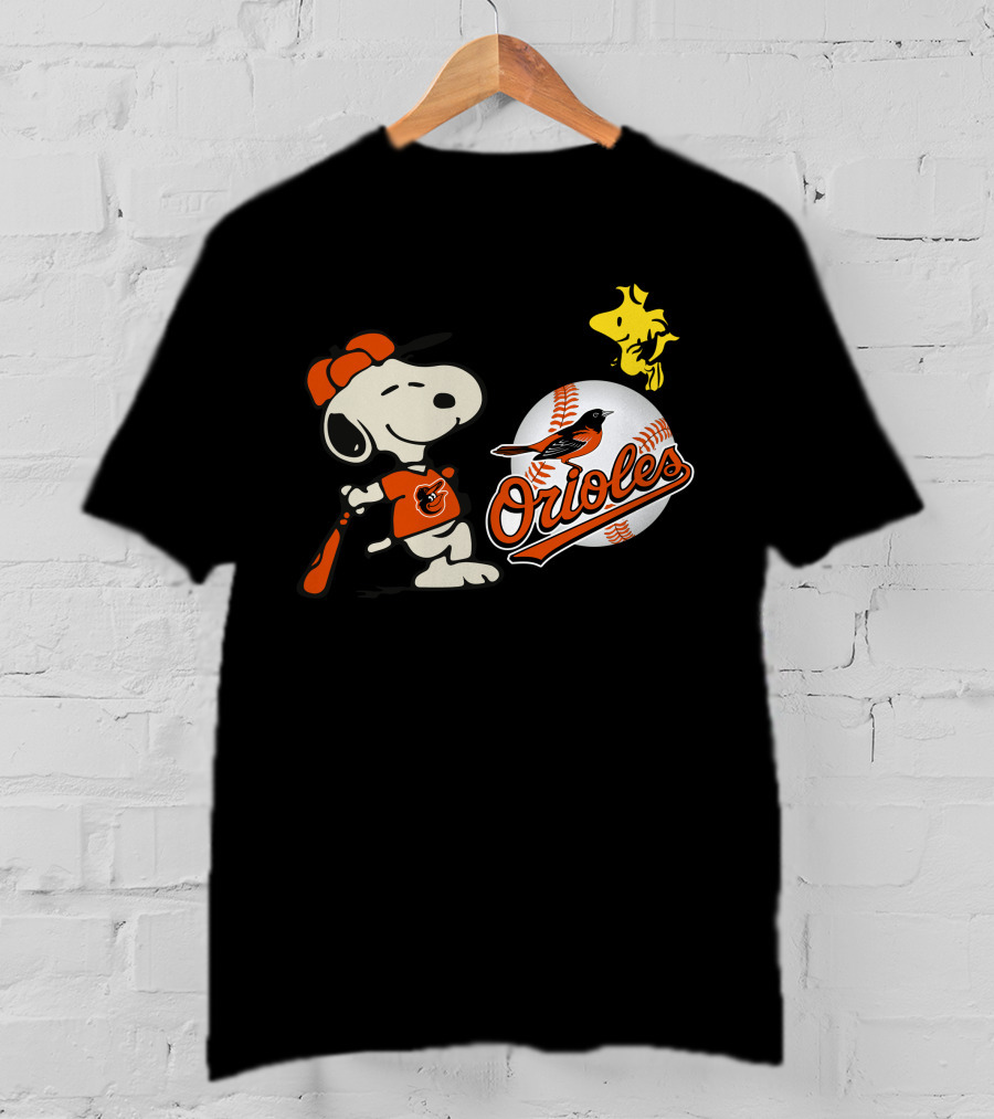 Baltimore Orioles Snoopy And Woodstock BaseballArtwork T-Shirt