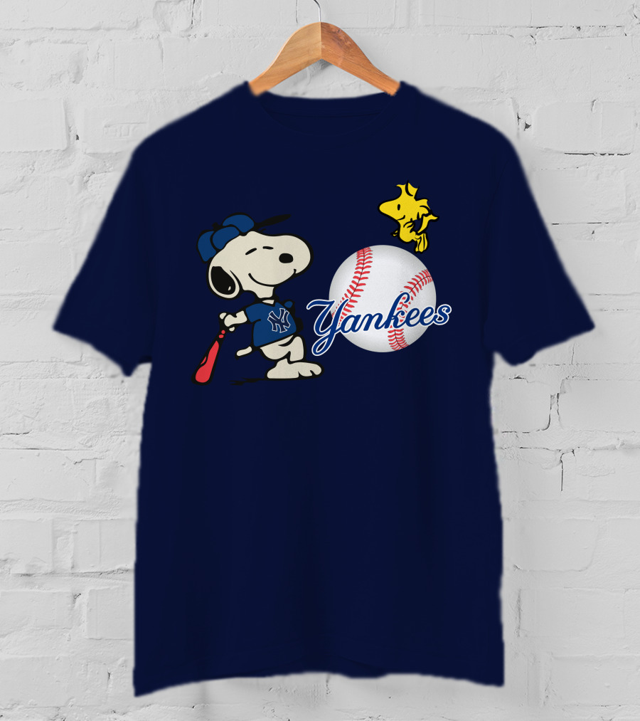 Yankees Snoopy Baseball Woodstock Swing Vintage New York Sports T-Shirt