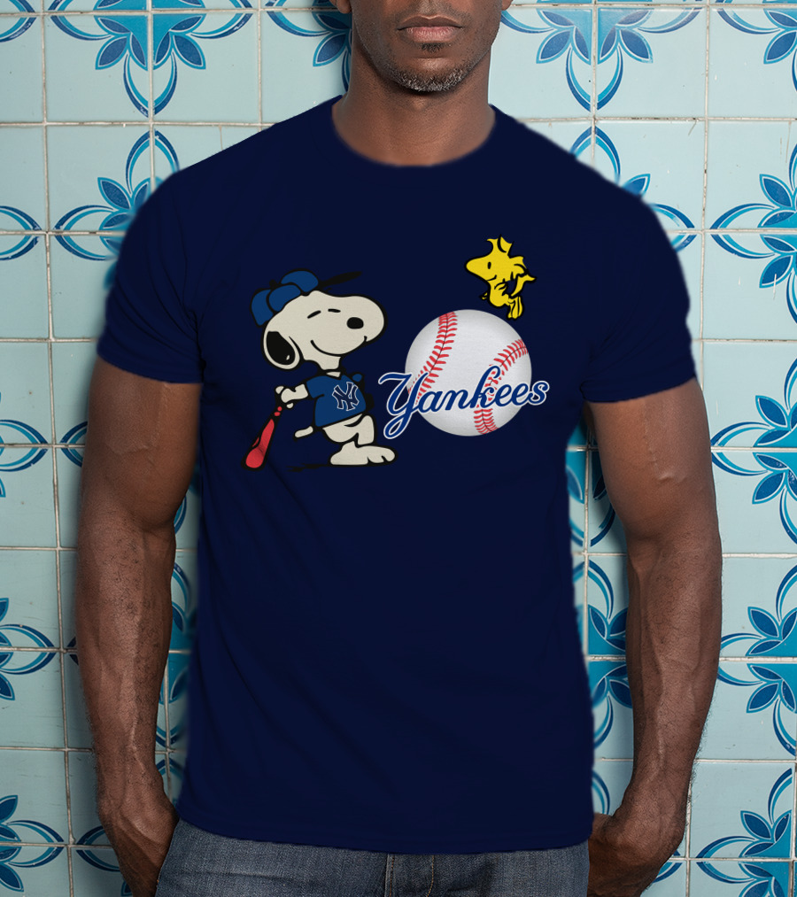 Yankees Snoopy Baseball Woodstock Swing Vintage New York Sports T-Shirt