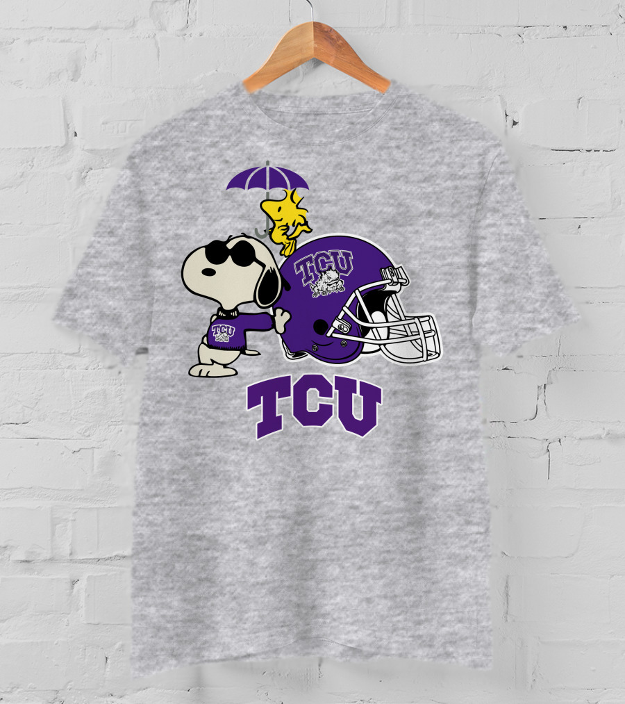 TCU Horned Frogs Snoopy Woodstock Helmet Football T-Shirt