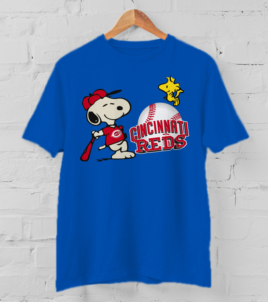 Cincinnati Reds Snoopy Woodstock Baseball T-Shirt