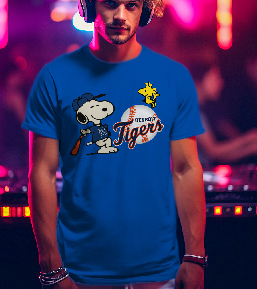 Detroit Tigers Snoopy Woodstock Baseball T-Shirt
