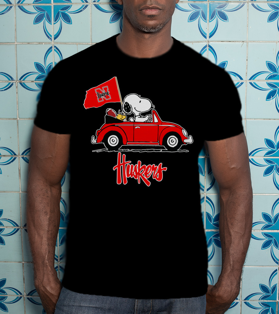 Nebraska Cornhuskers Snoopy Huskers Car Ride T-Shirt