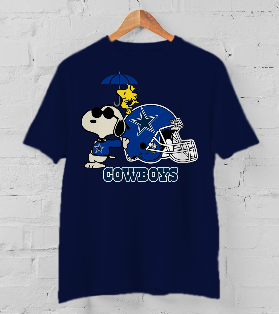 Dallas Cowboys Snoopy Woodstock Holiday Helmet T-Shirt