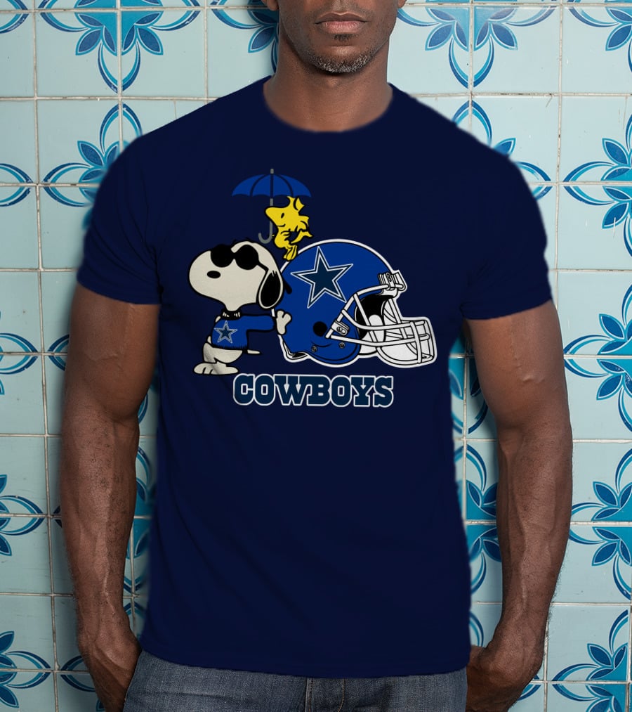 Dallas Cowboys Snoopy Woodstock Holiday Helmet T-Shirt