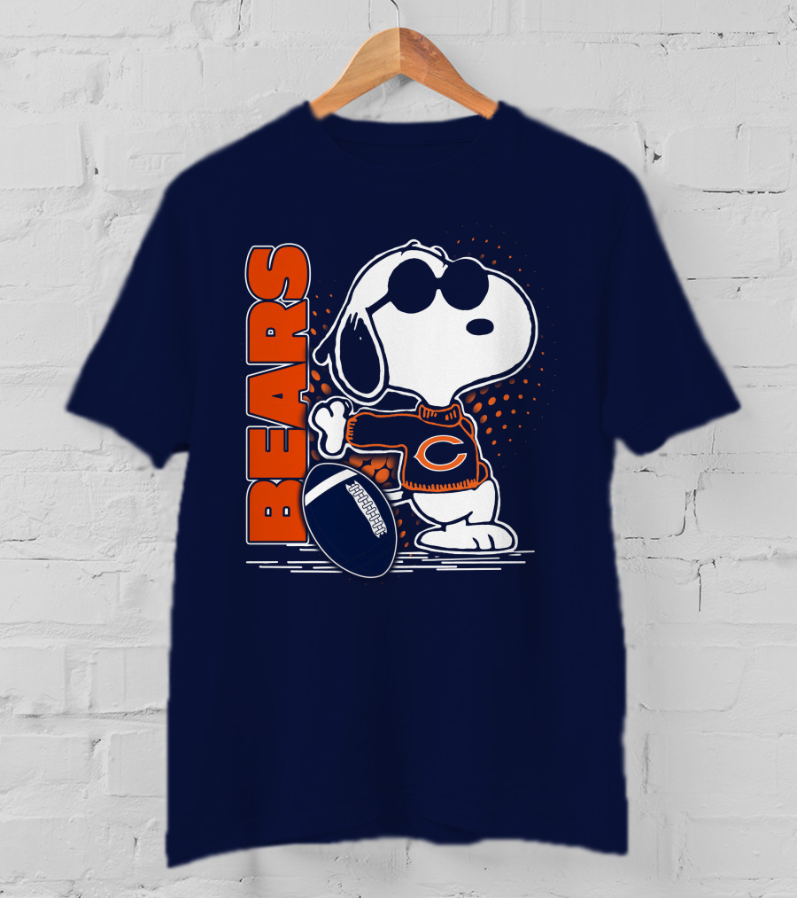 Chicago Bears Snoopy Football Sweater And Sunglasses T-Shirt