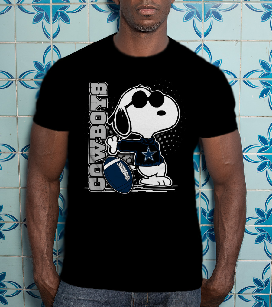 Cowboys Dallas Snoopy Football T-Shirt