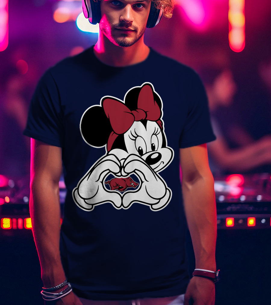 Arkansas Razorbacks Mickey Mouse Heart Hands T-Shirt