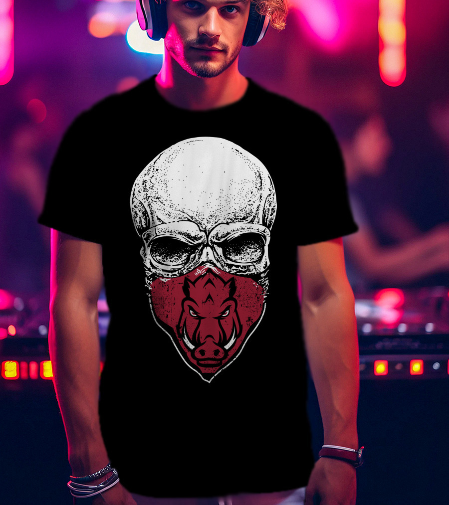 Arkansas Razorbacks Skull Logo Mask T-Shirt