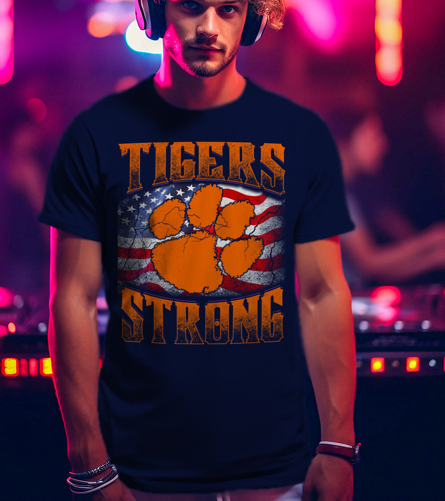 Clemson Tigers Strong American Flag Pawprint T-Shirt