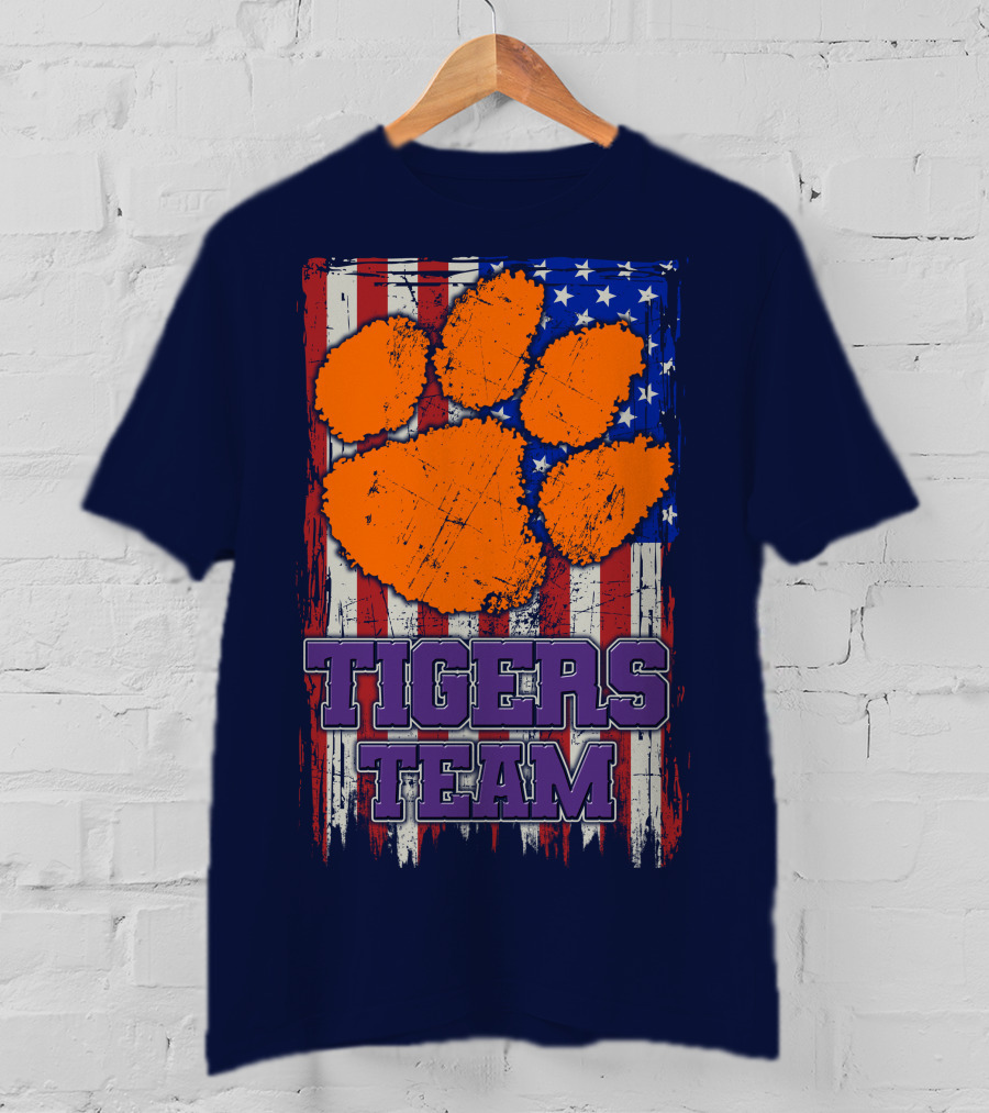 Clemson Tigers Team American Flag Paw Print T-Shirt