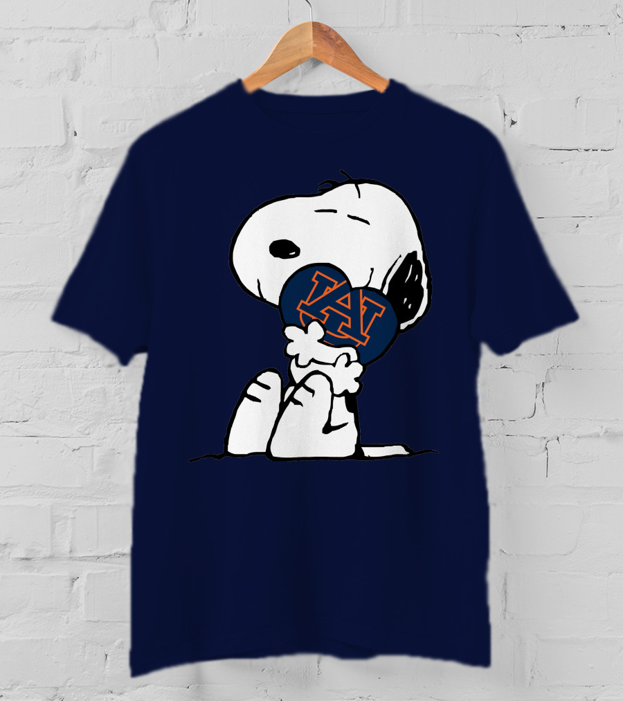 Auburn Tigers Snoopy Hugging Au T-Shirt