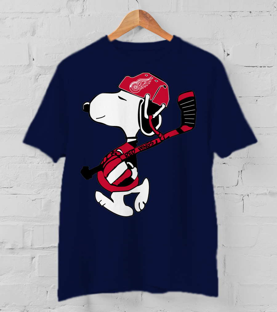 Snoopy Detroit Red Wings Hockey Enthusiast T-Shirt