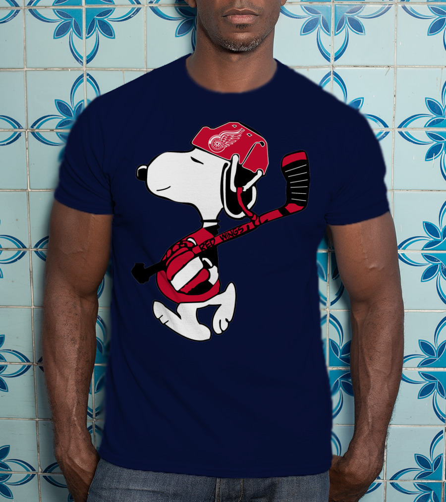 Snoopy Detroit Red Wings Hockey Enthusiast T-Shirt