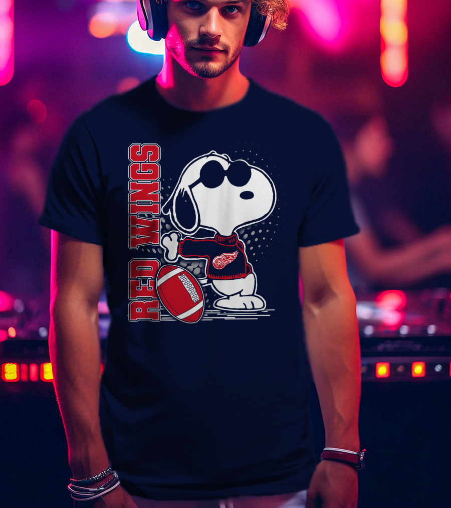Red Wings Detroit Snoopy Football Peanuts T-Shirt