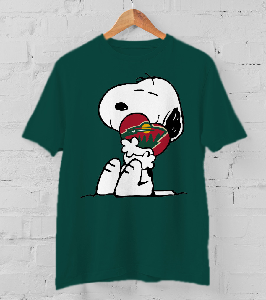 Snoopy Holding Minnesota Wild Heart T-Shirt