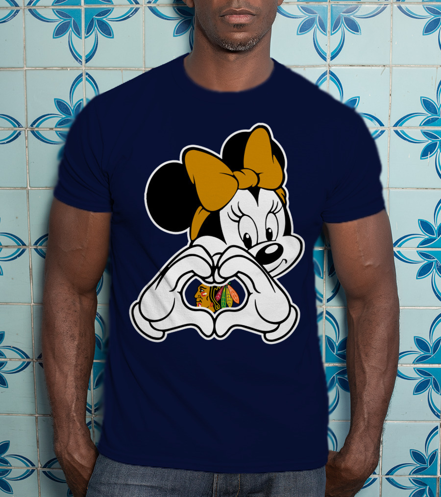 Minnie Mouse Heart Hands Chicago Blackhawks T-Shirt