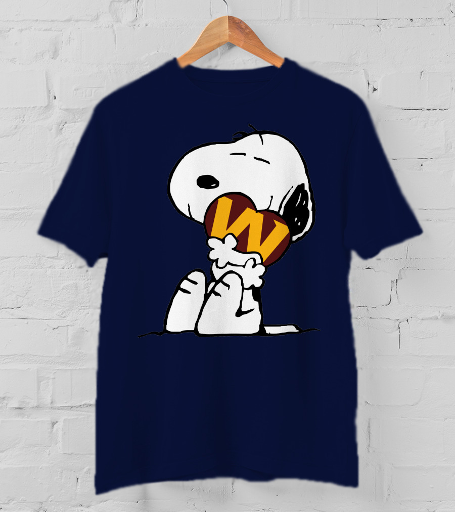 Snoopy Hugging Washington Football Heart T-Shirt