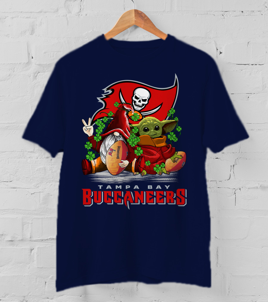 Tampa Bay Buccaneers Gnome And Baby Alien Football Peace T-Shirt
