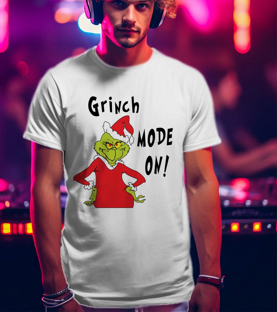 Grinch Mode On Santa Hat Red T-Shirt